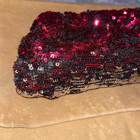 Christian Louboutin 100% Authentic clutch excellent condition red and silver seq - Picture 6 of 10